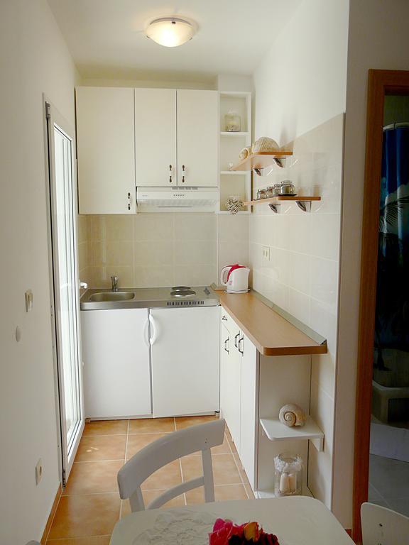 Apartment Luna Drvenik  Bilik gambar
